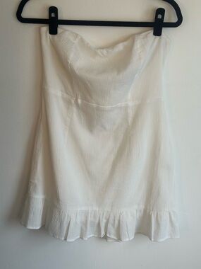 Lulus White Strapless Mini Dress L Ruffle Hem • Summer/Vacation
